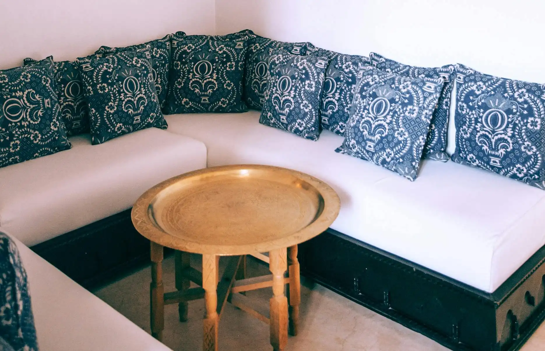 Modern Azzuro U-Shape Corner Sofa